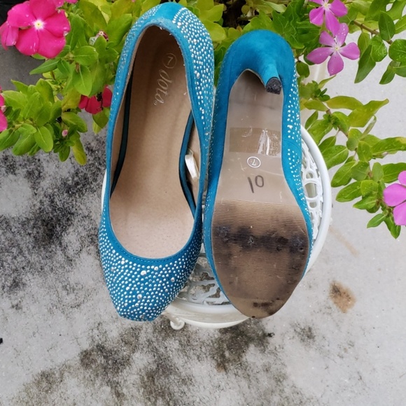 💥Dots sexy pumps.size 7. ...4 1/2" - Picture 4 of 8